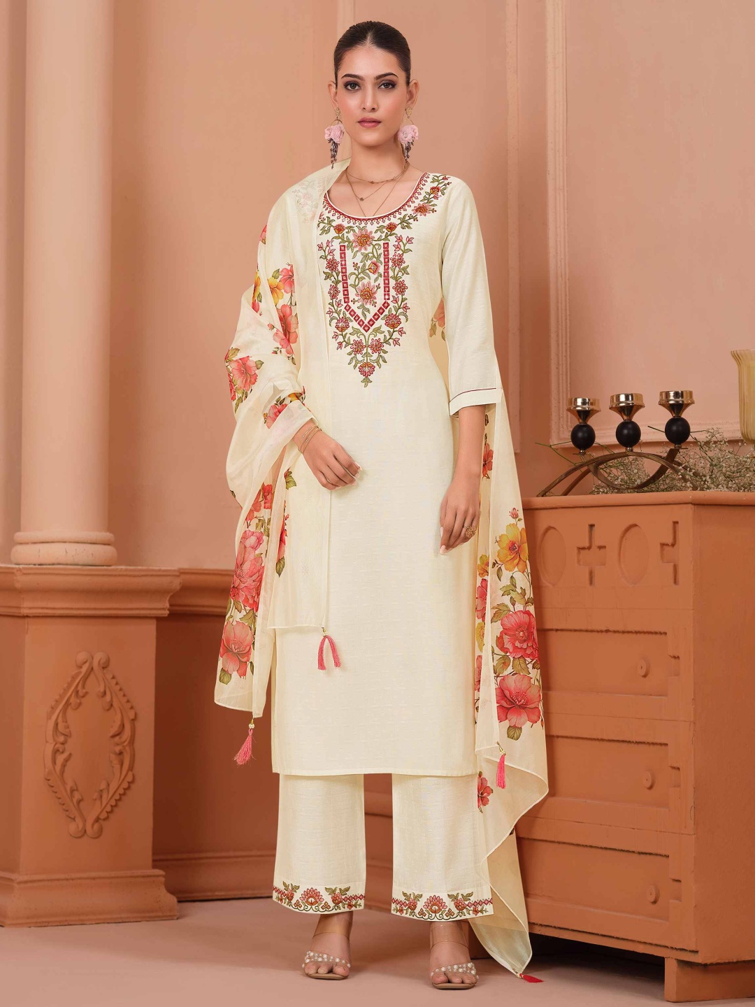 

MOJILAA Women Floral Embroidered Straight Kurta with Palazzo & Printed Dupatta, White