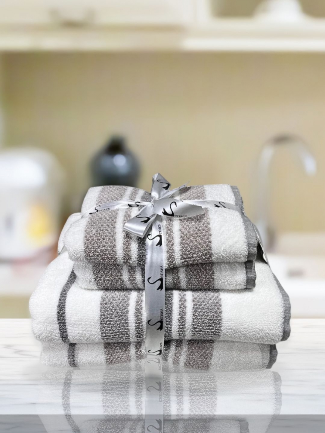 

SENSES Grey & White 4 Piece Striped Cotton 500 GSM Towel Set