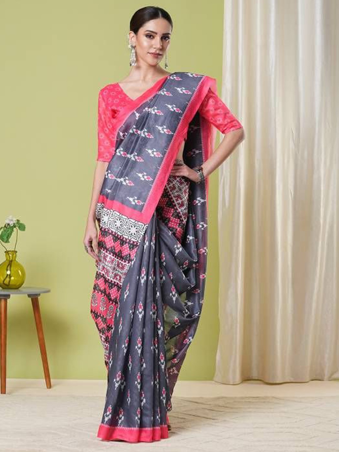 

HERE&NOW Floral Silk Cotton Chanderi Saree, Grey