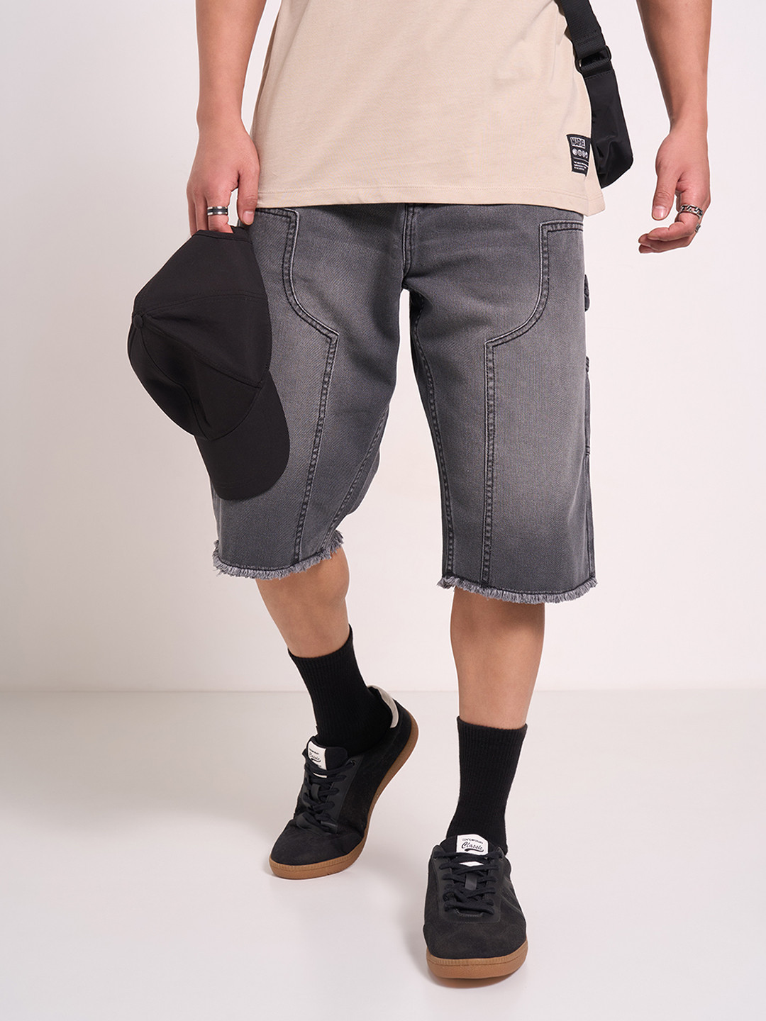 

SF JEANS by Pantaloons Men Loose Fit Denim Shorts, Grey