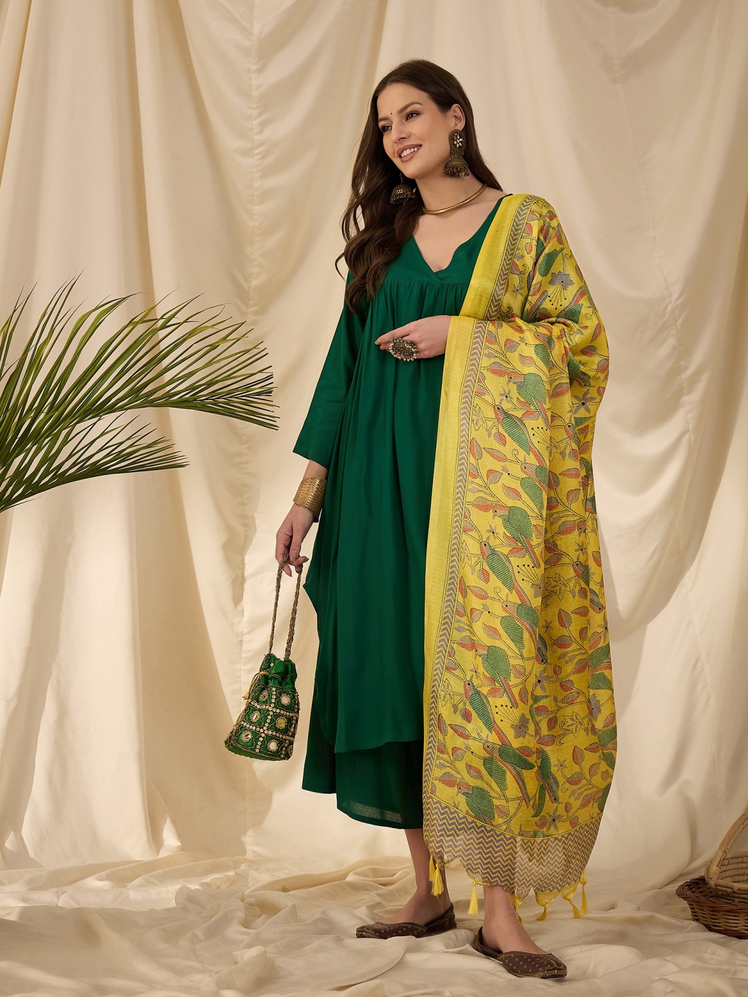 

InWeave Women Regular Kurta with Palazzos & With Dupatta, Green