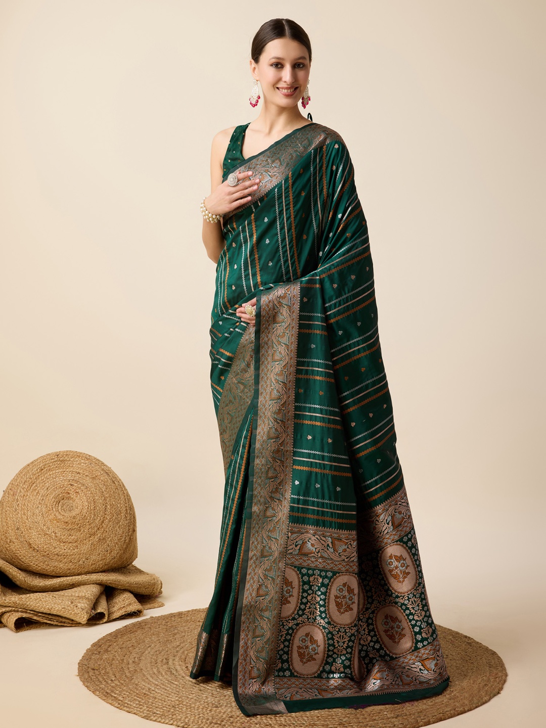 

Rangtulika Ethnics Woven Design Zari Silk Blend Banarasi Saree, Green
