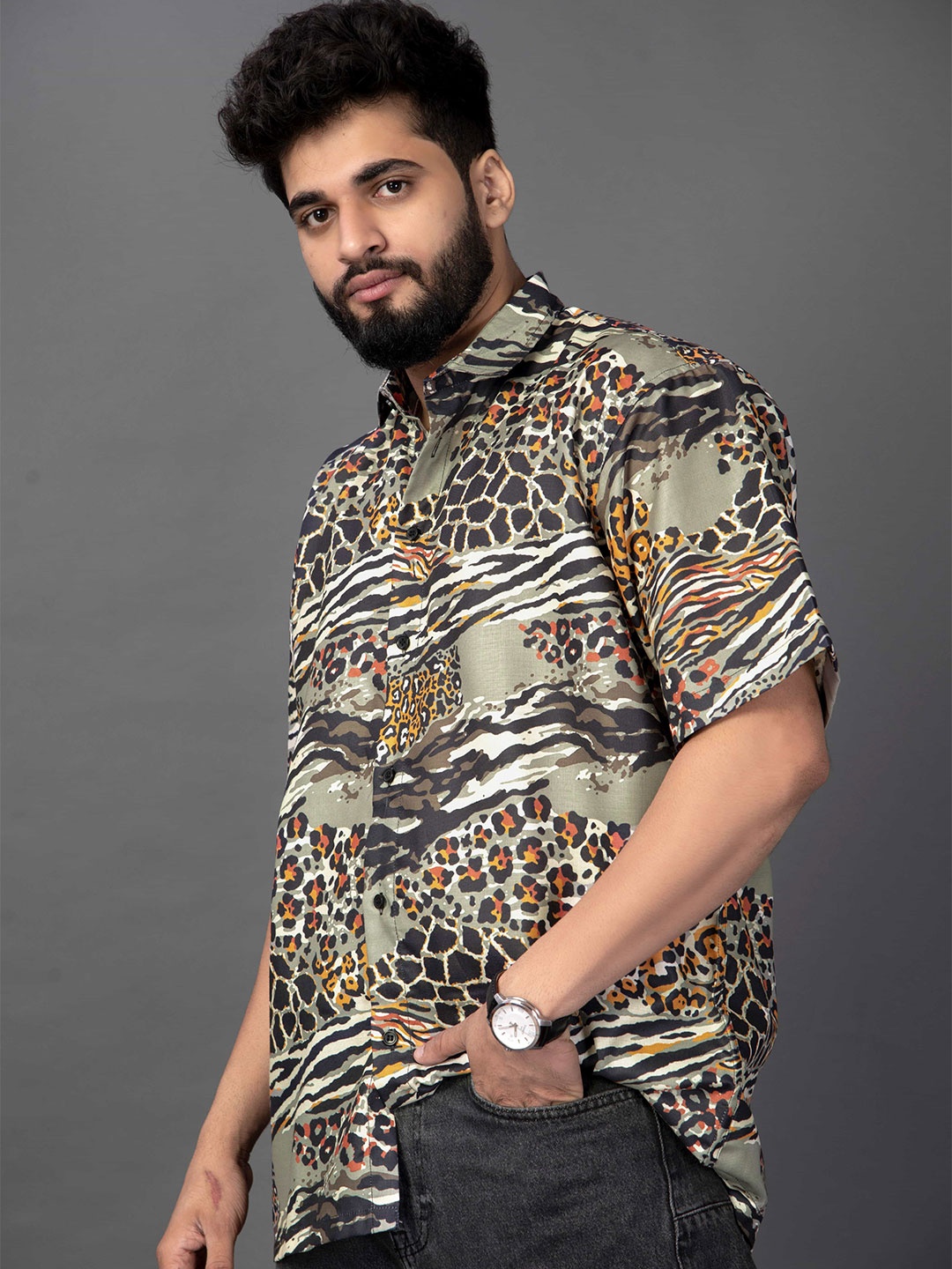 

BROWN BROTHERS Unisex Relaxed Animal Opaque Printed Casual Shirt, Metallic