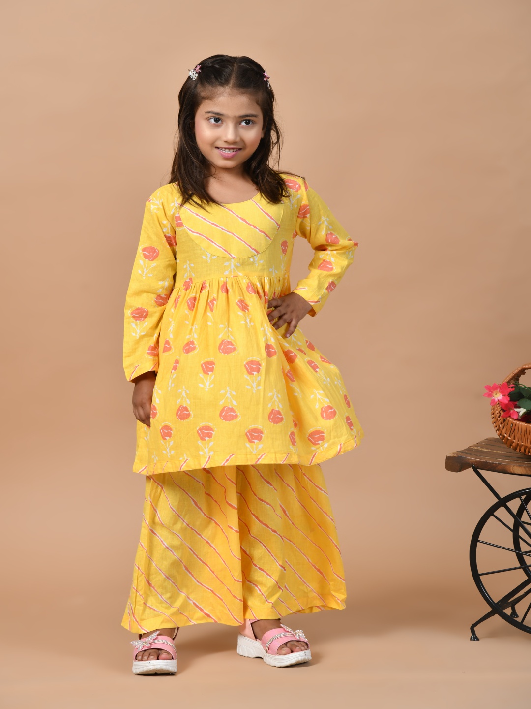 

MoMaa Girls Floral Printed Angrakha Pure Cotton Kurti with Sharara, Yellow
