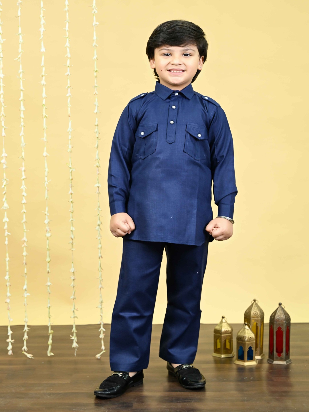 

BT DEZINES Boys Regular Kurta with Trousers, Navy blue