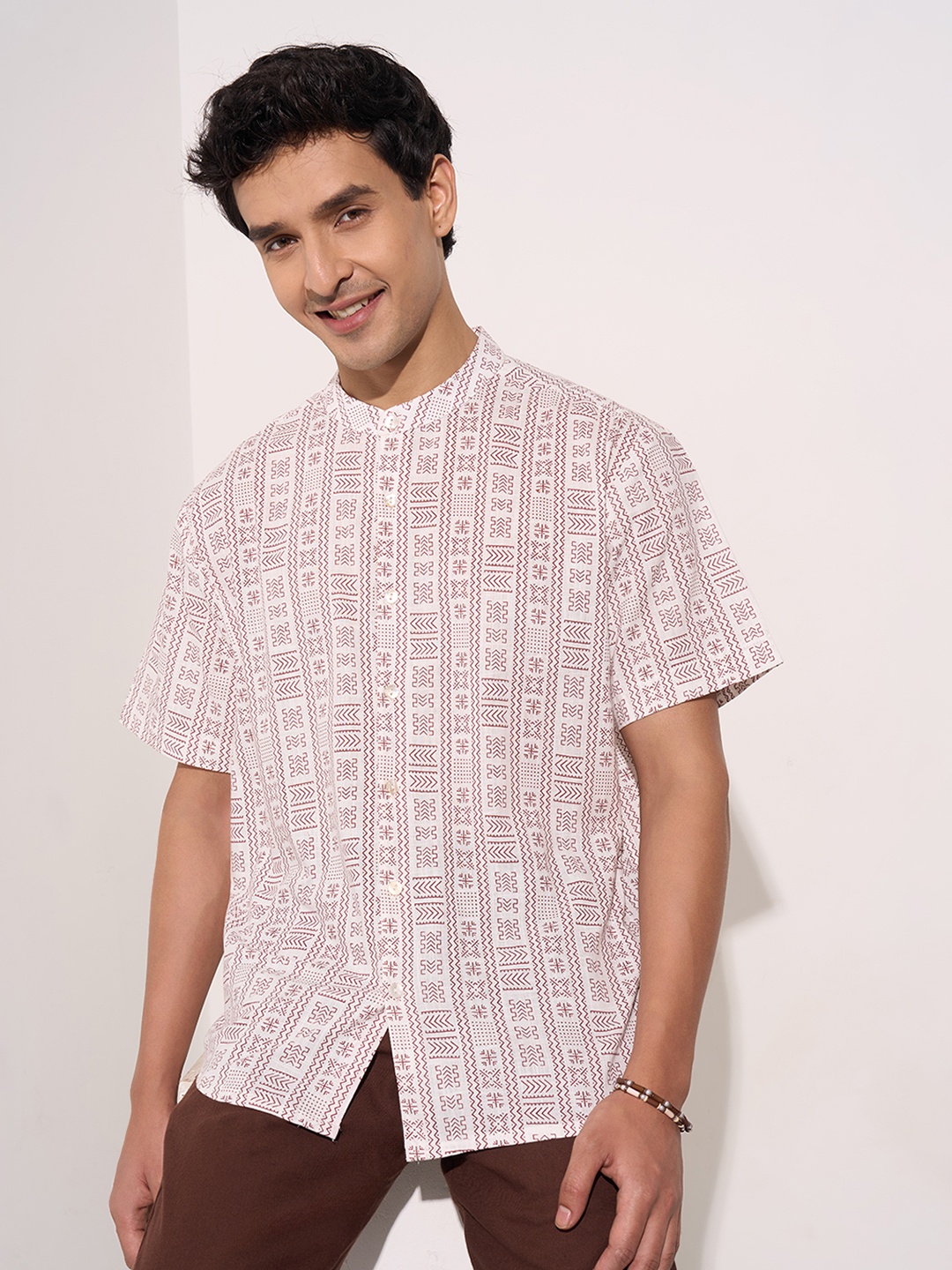 

indus route by Pantaloons Men Opaque Printed Casual Shirt, Off white