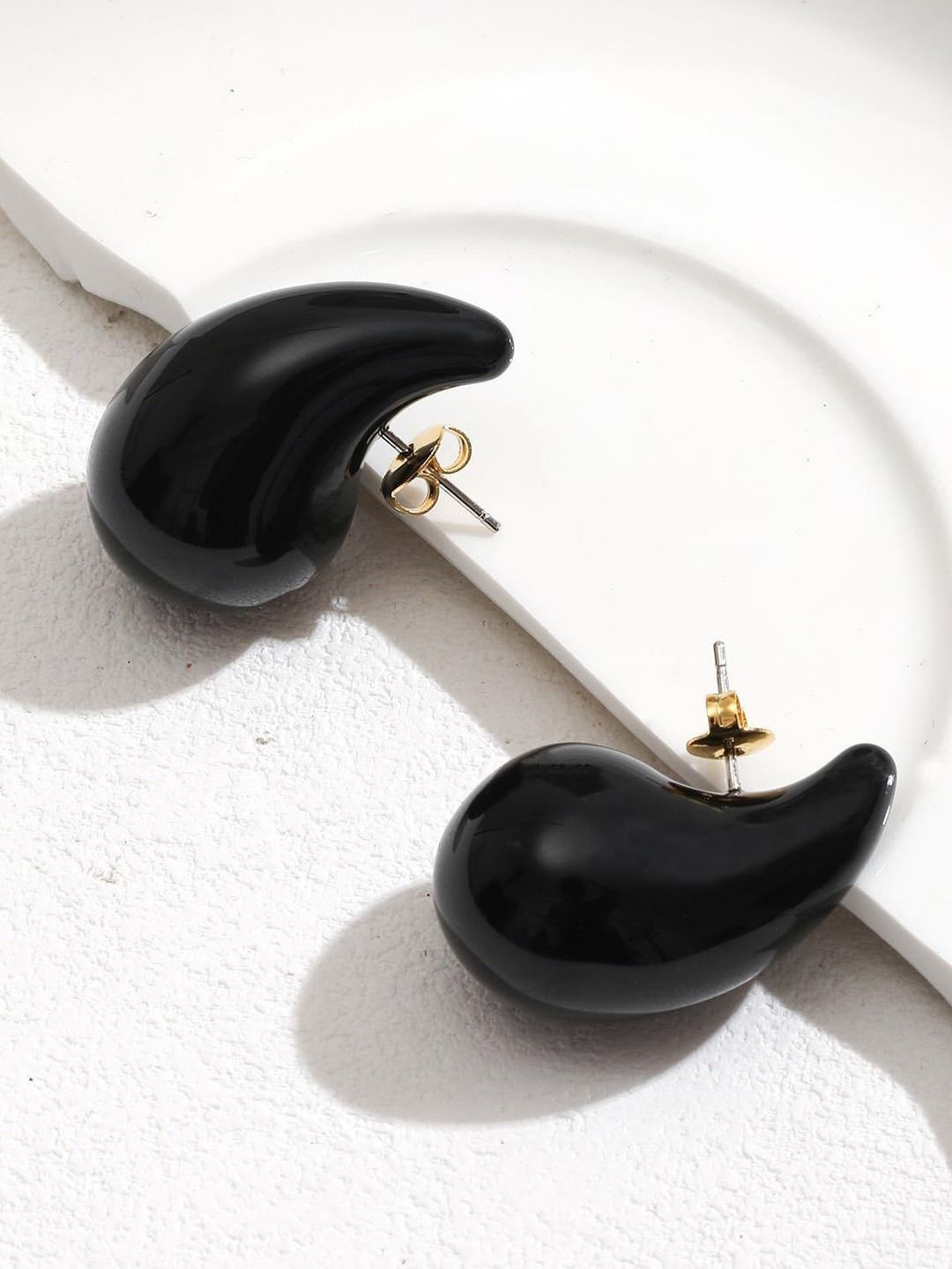 

KRENOZ Teardrop Shaped Drop Earrings, Black