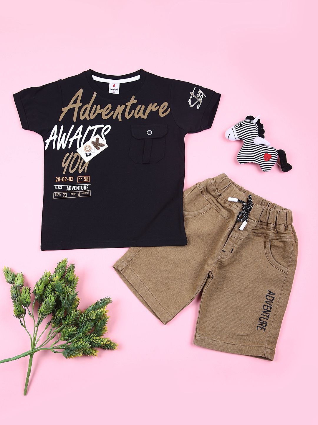 

V-Mart Boys Printed T-shirt with Shorts, Black