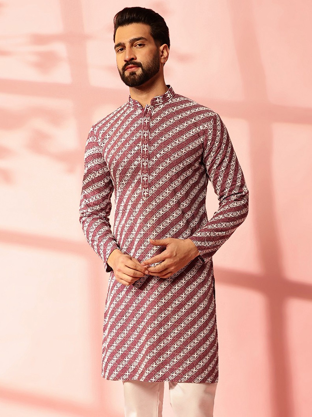 

Anouk Geometric Embroidered Thread Work Cotton Straight Kurta, Purple