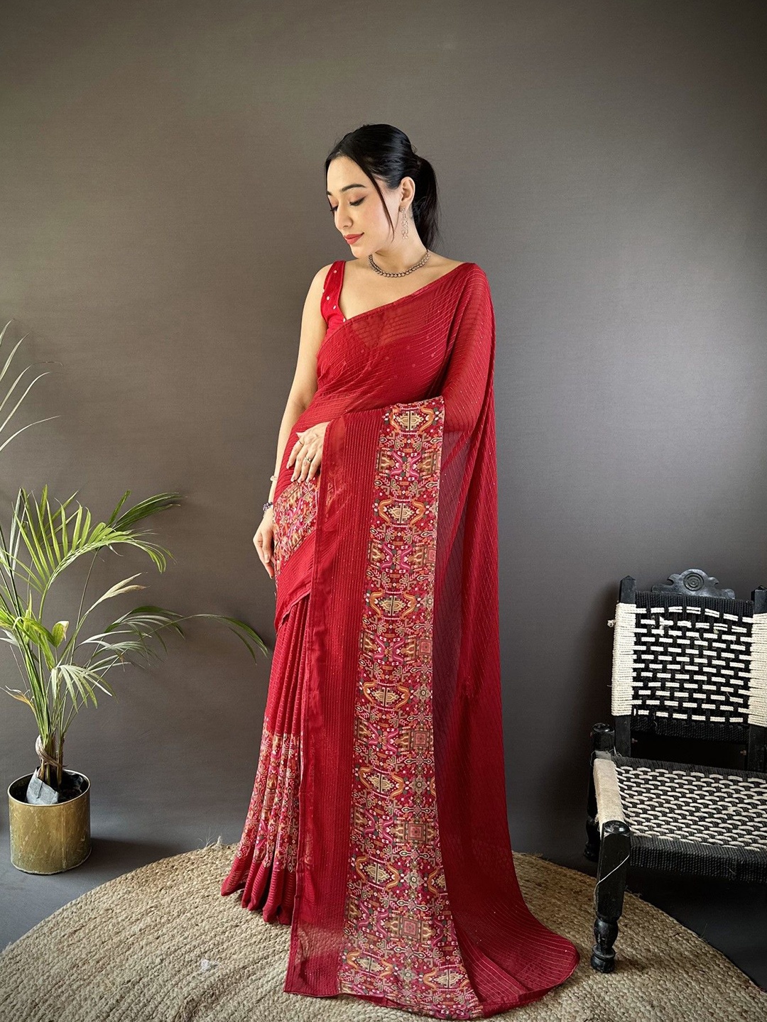 

Panzora Embellished Sequinned Poly Georgette Saree, Red
