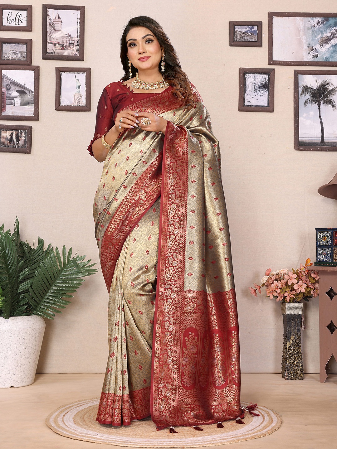 

Vintro Woven Design Zari Tissue Saree, Red