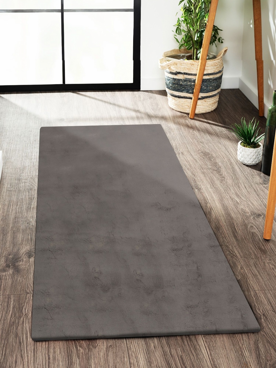 

OBSESSIONS Grey Anti-Static Floor Runner