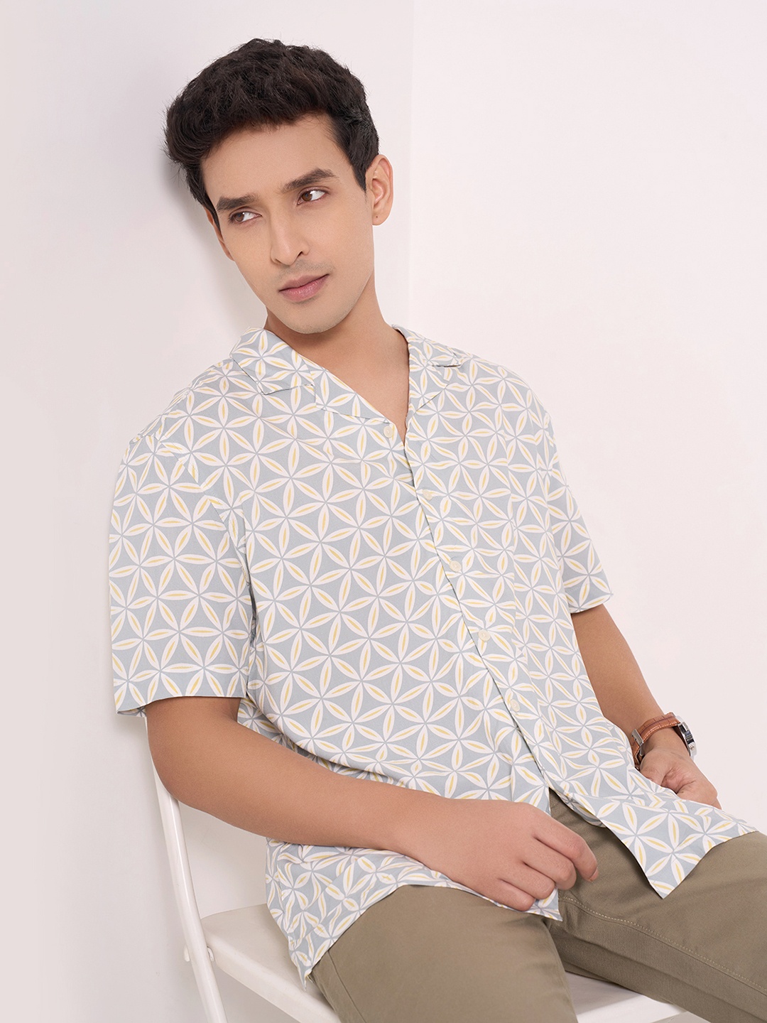 

Peregrine by Pantaloons Men Opaque Casual Shirt, Green