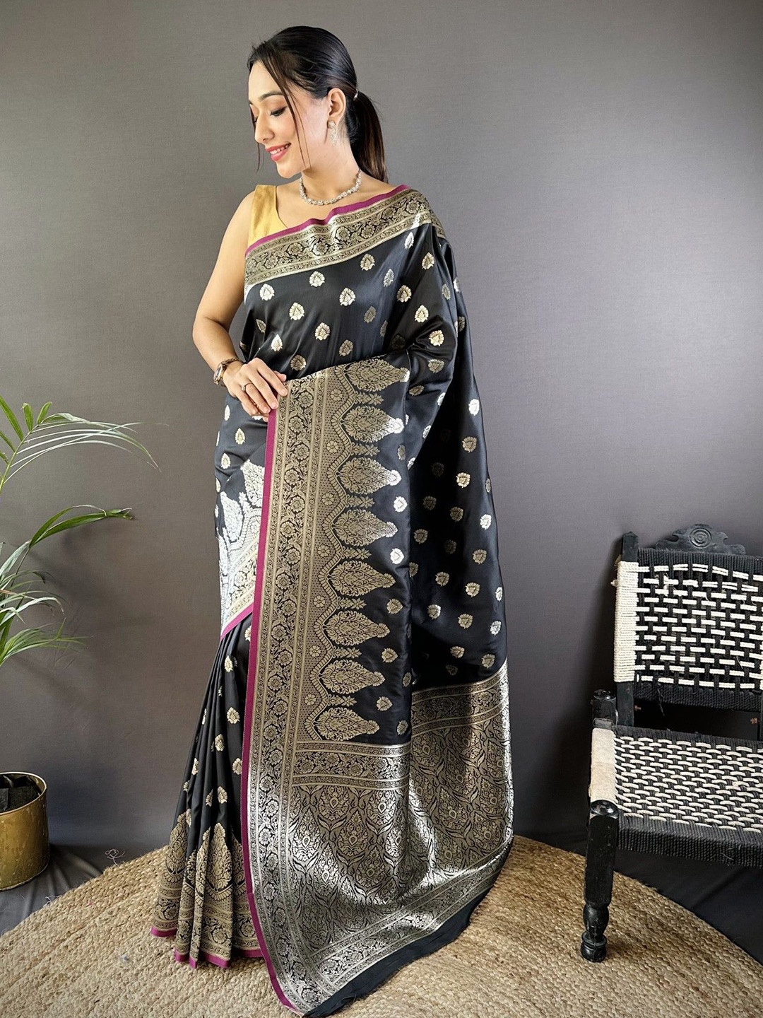 

Mitera Woven Design Zari Silk Blend Banarasi Saree, Black