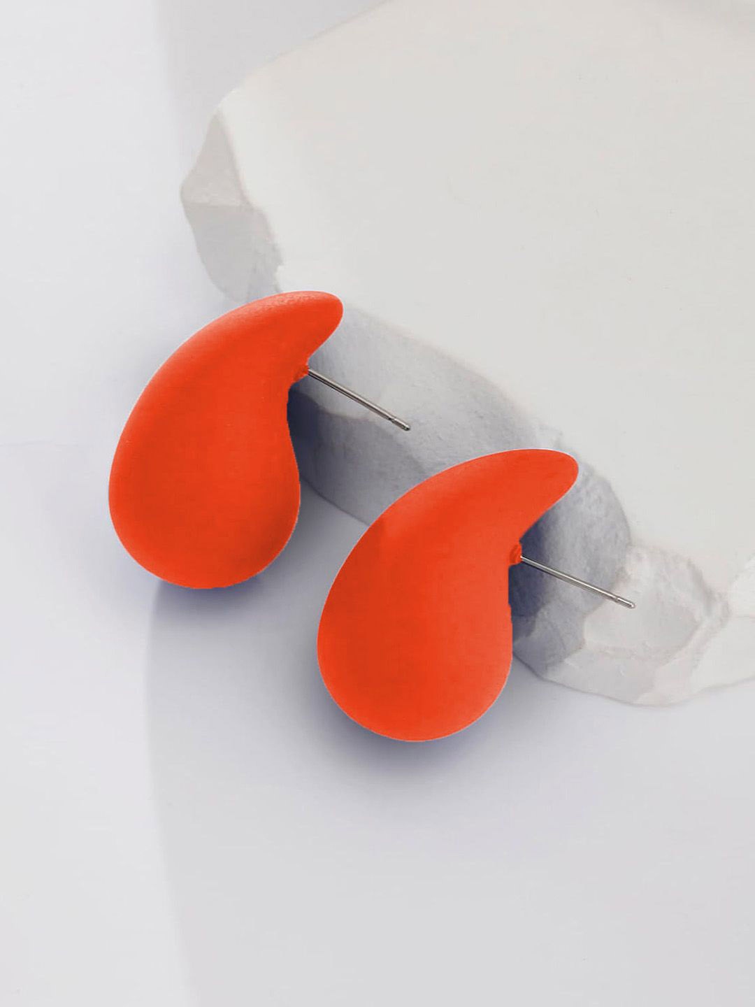 

VAGHBHATT Teardrop Shaped Drop Earrings, Orange