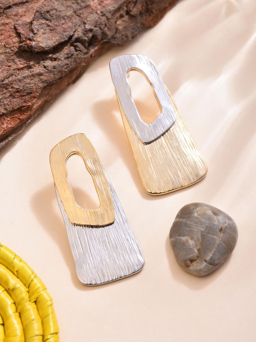 

Reenisaa Geometric Drop Earrings, Gold