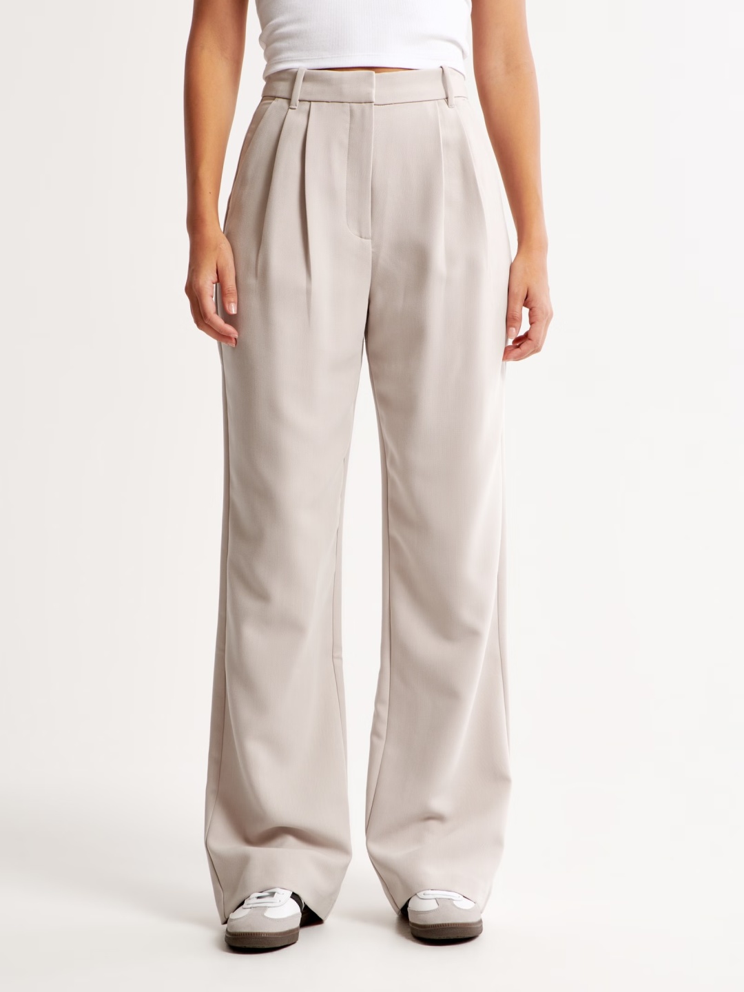 

Chemistry Women Custom High-Rise Pleated Trousers, Cream