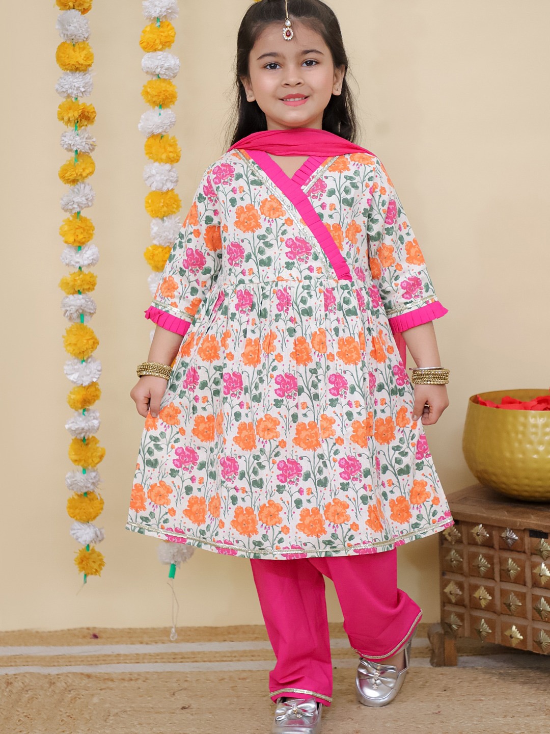 

Aj DEZInES Girls Floral Printed Regular Pure Cotton Kurti with Salwar & With Dupatta, Pink