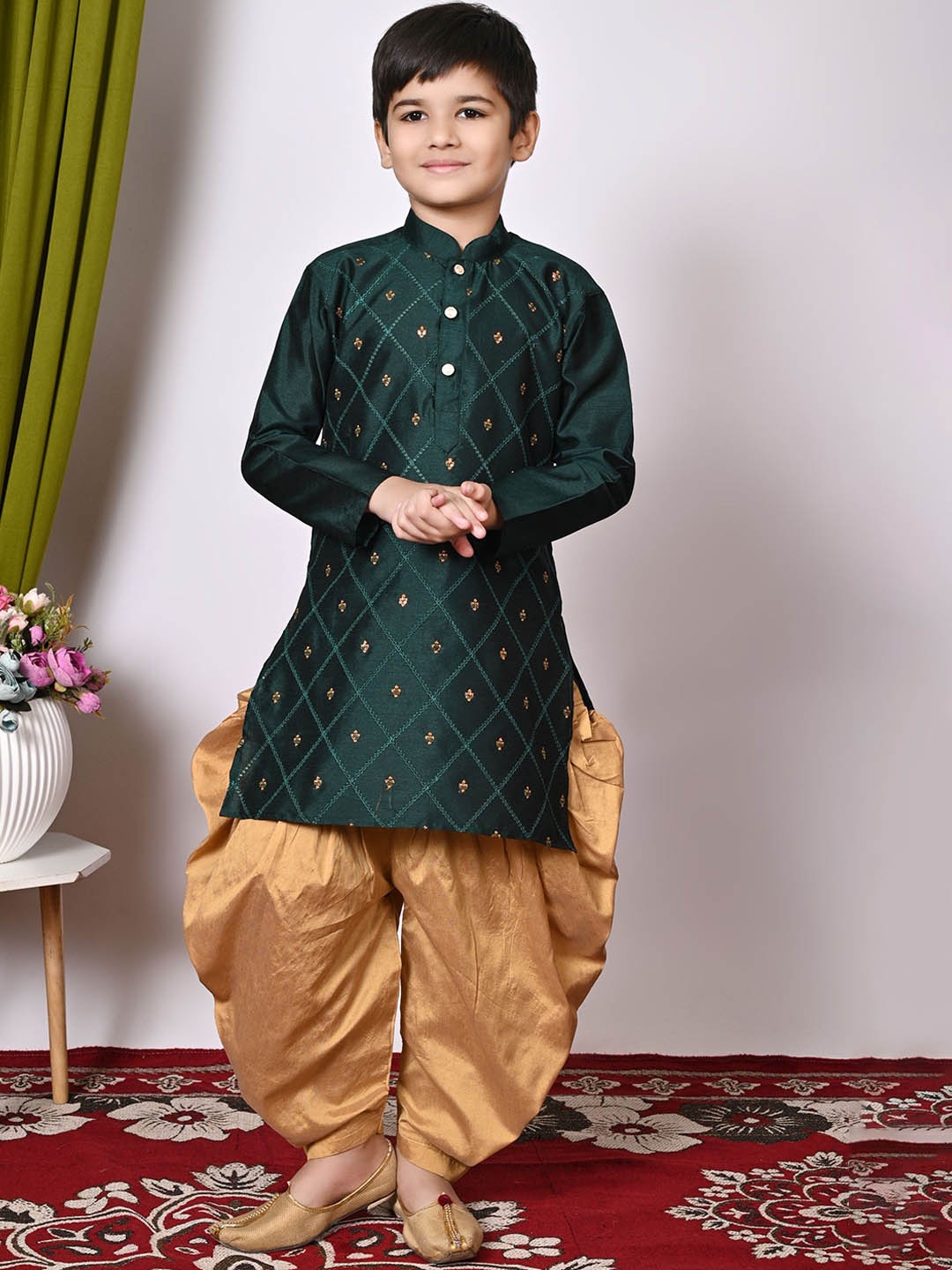 

BAESD Boys Embroidered Regular Sequinned Dupion Silk Kurta with Patiala, Green
