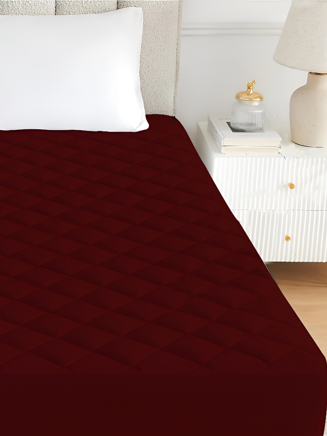 

Star Weaves Maroon Cotton Water Resistant Mattress Protector