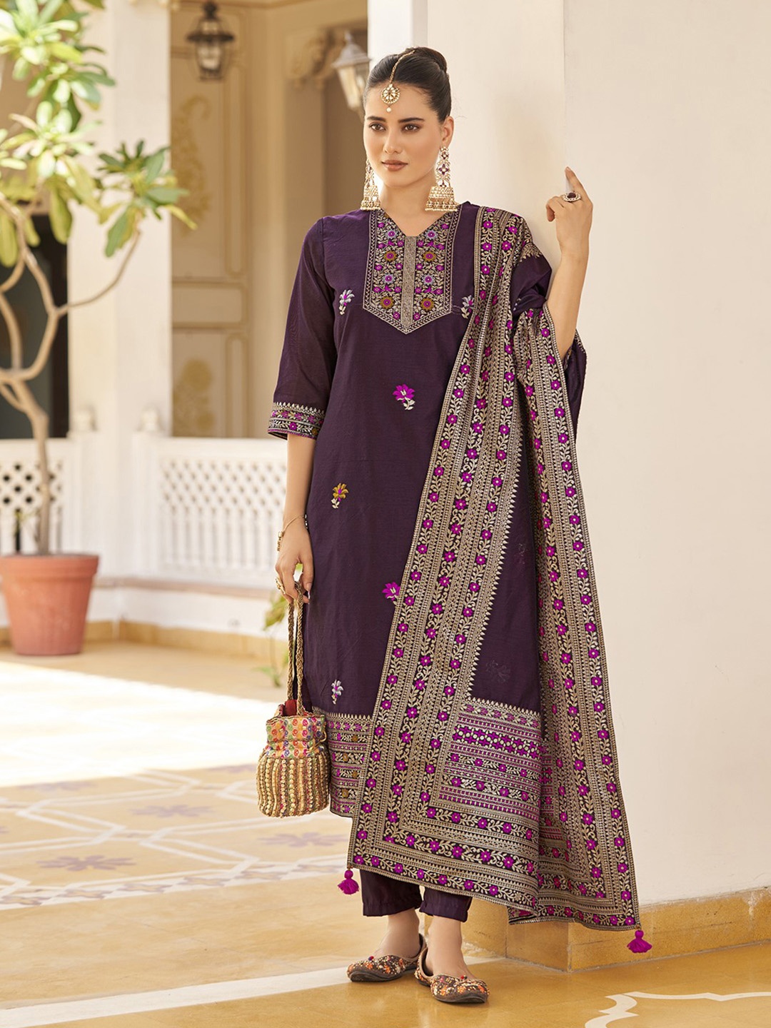 

Saanjh Women Regular Kurta with Trousers & With Dupatta, Purple
