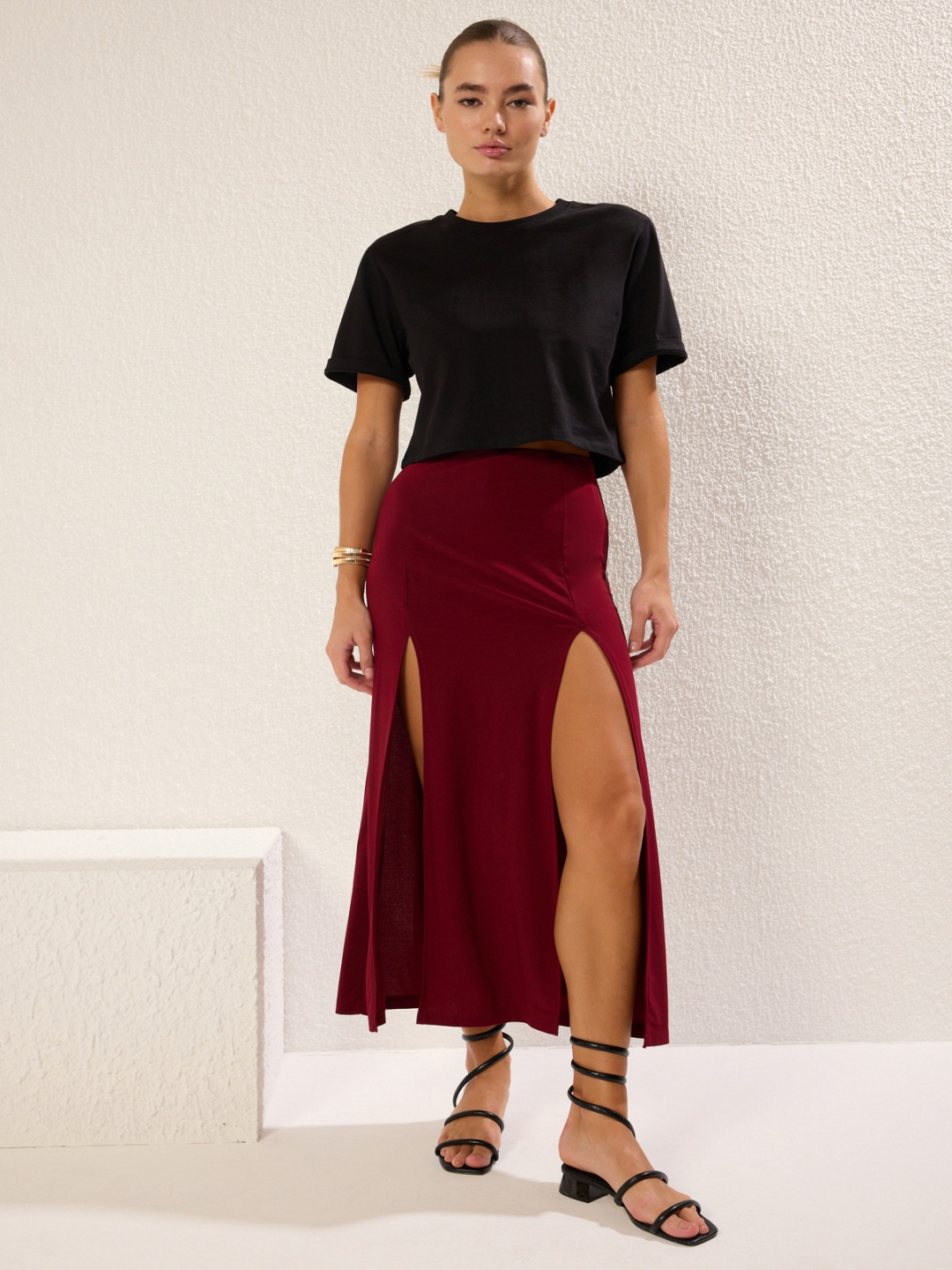 

Trendyol High-Slit Knitted Maxi Skirt, Maroon