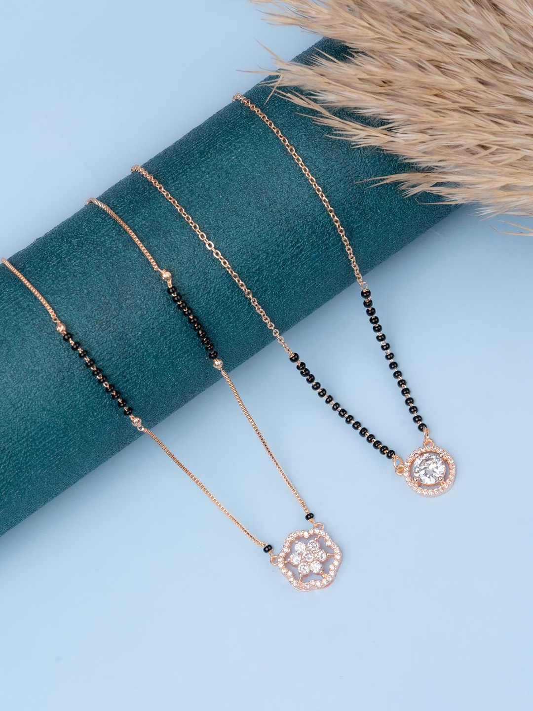 

Zeraki Jewels Rose Gold-Plated Artificial Stones and Beads Mangalsutra