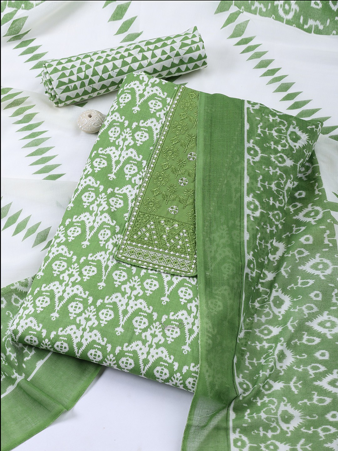 

Meena Bazaar Printed Unstitched Dress Material, Green