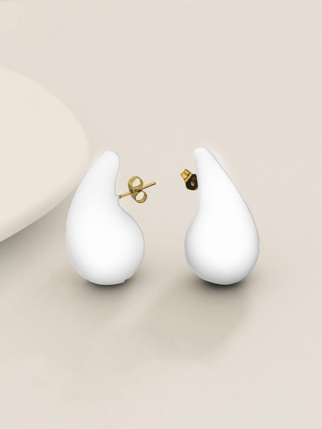 

KRENOZ Teardrop Shaped Drop Earrings, White