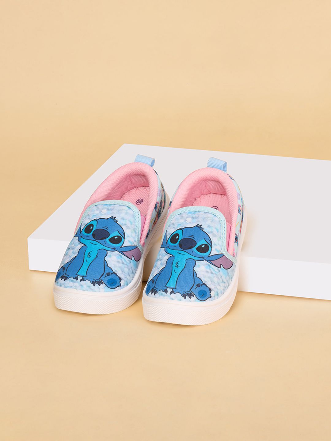 

Pantaloons Junior Girls Printed Slip-On Sneakers, Blue