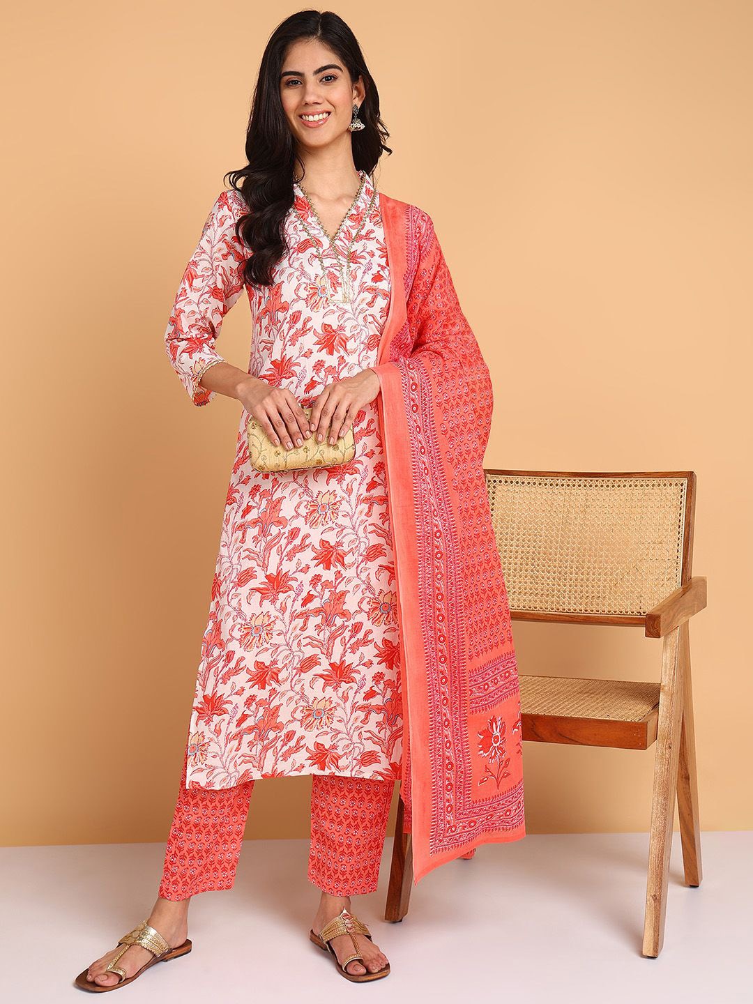 

Label Ceres Women Floral Printed Regular Gotta Patti Pure Cotton Kurta with Trousers & With Dupatta, Peach