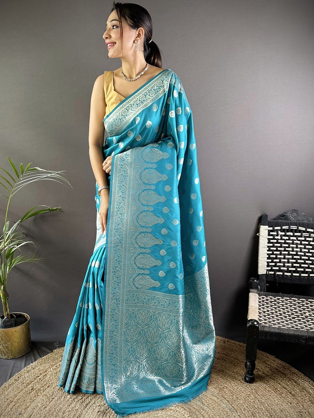 

Mitera Embellished Zari Silk Blend Designer Banarasi Saree, Blue