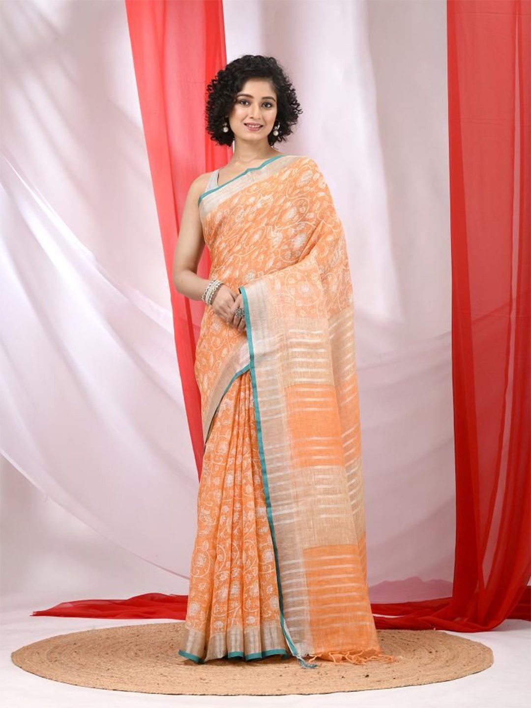

VIBHAVARI Ethnic Motifs Zari Linen Blend Saree, Orange
