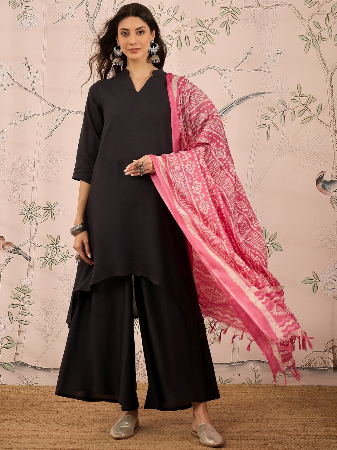 

InWeave V-Neck A-Line Kurta With Palazzos And Dupatta, Black