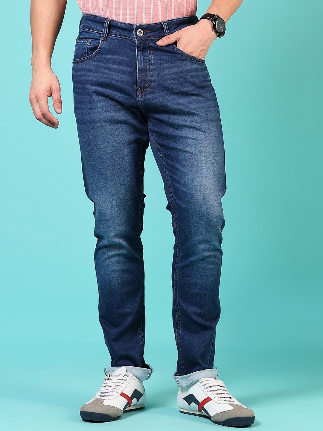 

V-Mart Men Light Fade Jeans, Blue
