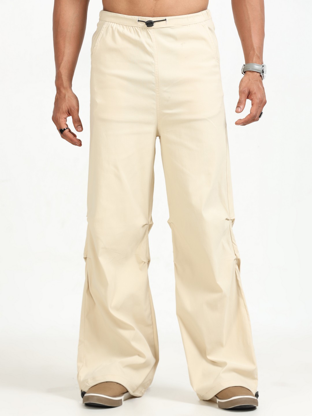 

THE BEETEL HOUSE Men Relaxed Loose Fit Trousers, Beige