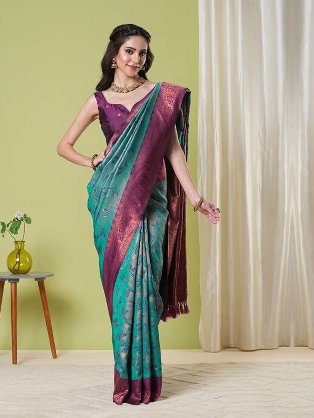 

HERE&NOW Woven Design Zari Art Silk Banarasi Saree, Blue