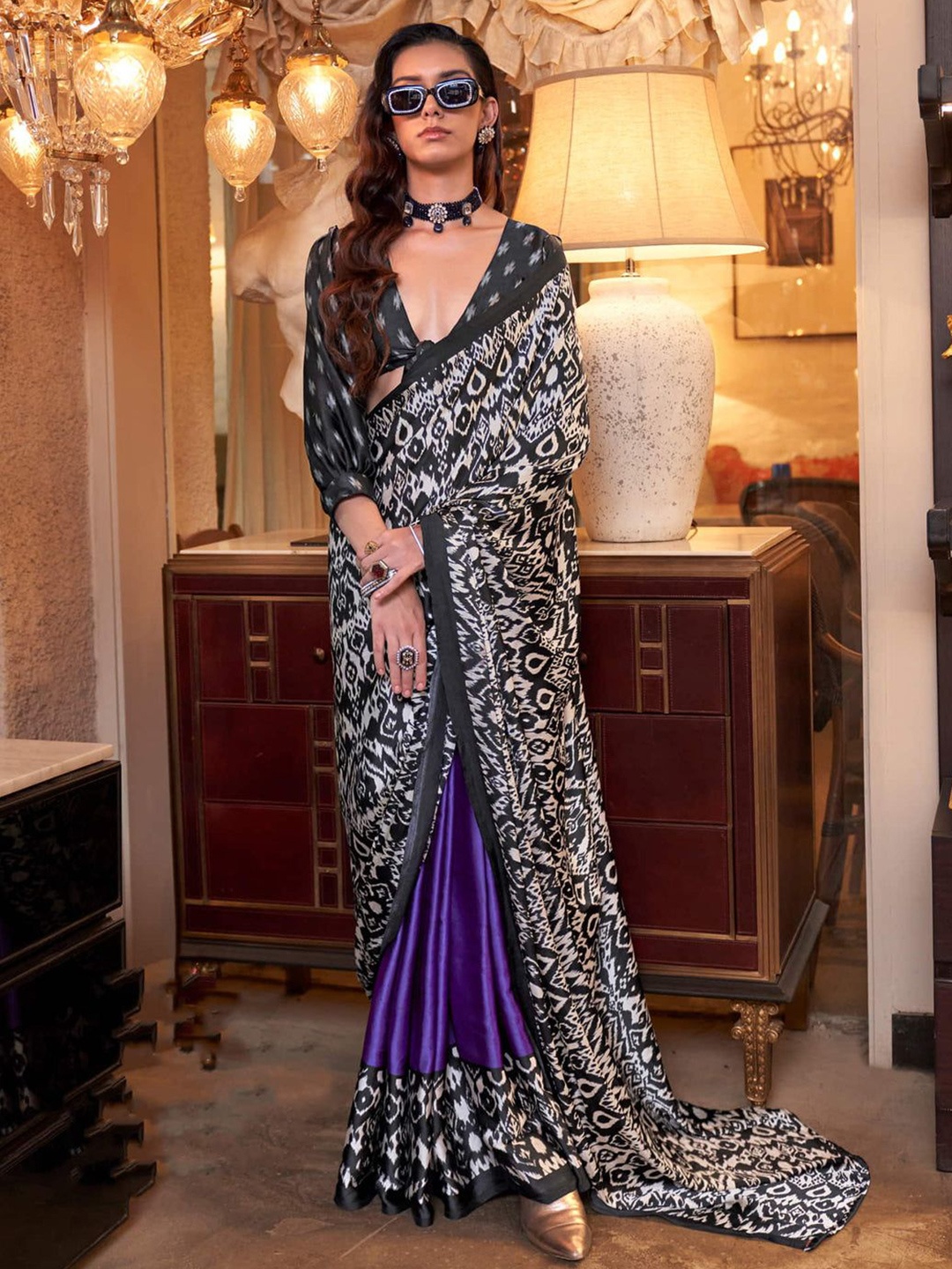 

Swaranjali Ethnic Motifs Satin Ikat Saree, White