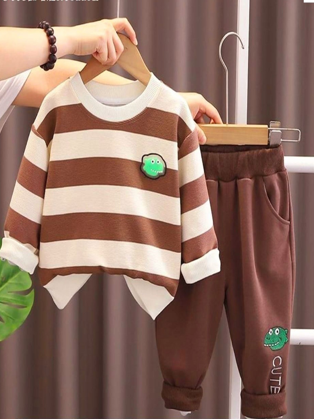 

BAESD Kids Striped Round Neck Pure Cotton Sweatshirt With Joggers, Brown