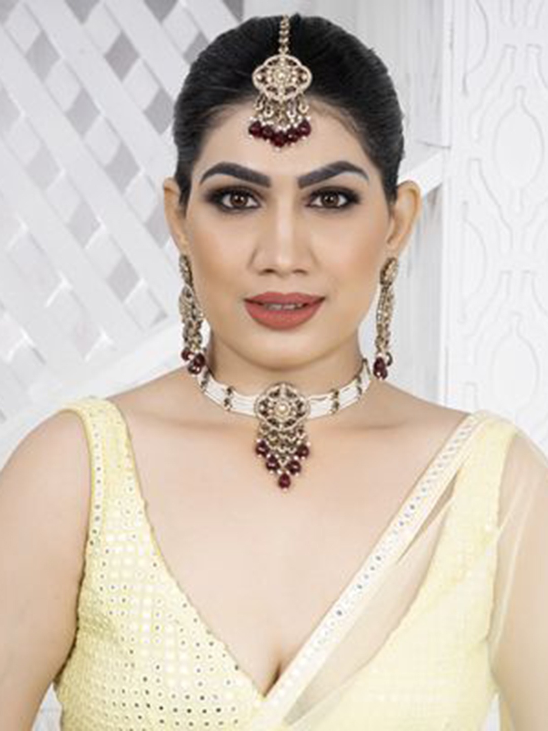 

YANSHIKA Gold-Plated Stone-Studded & Beaded Jewellery Set