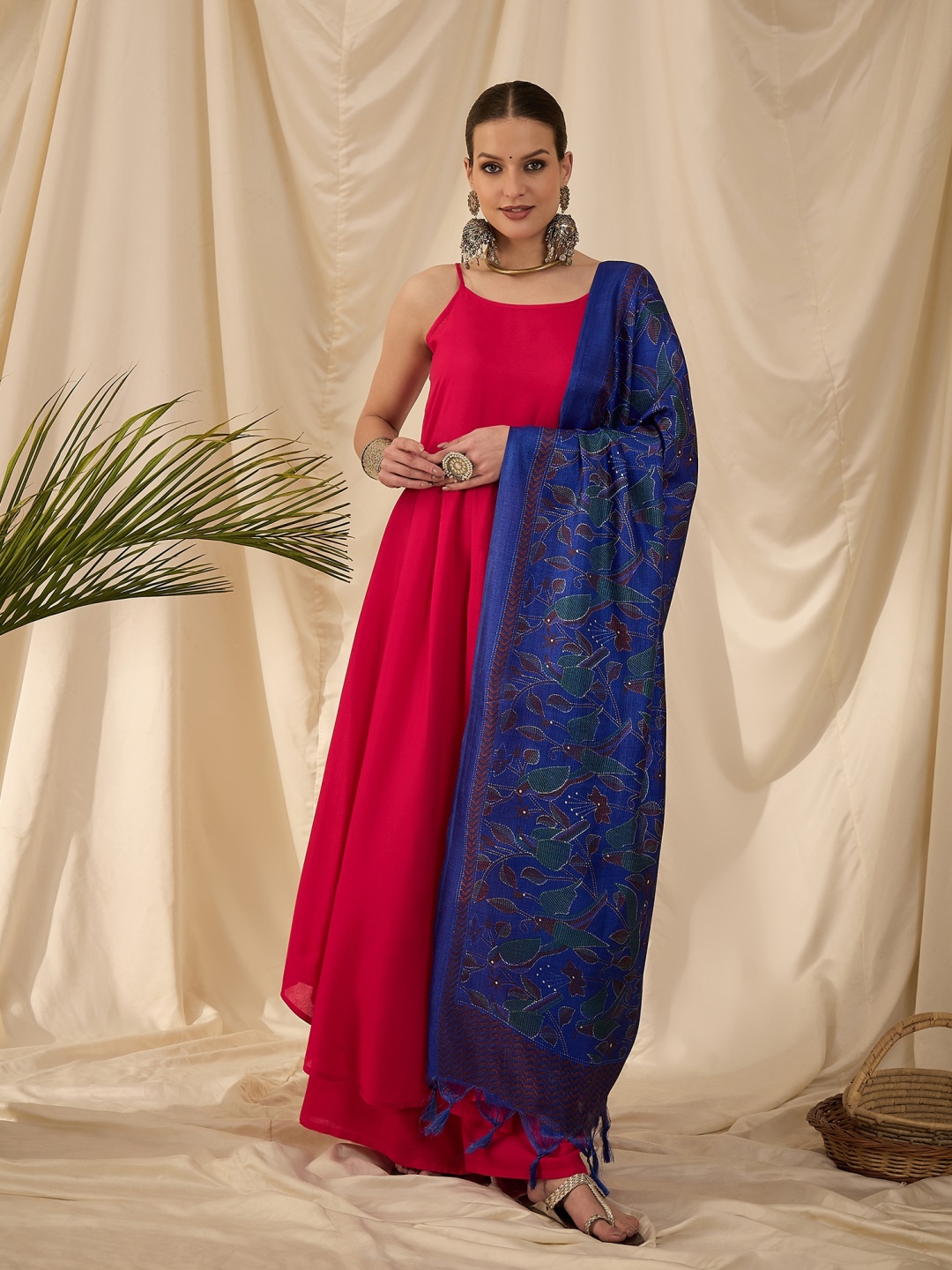 

InWeave Women Regular Kurta with Palazzos & With Dupatta, Fuchsia