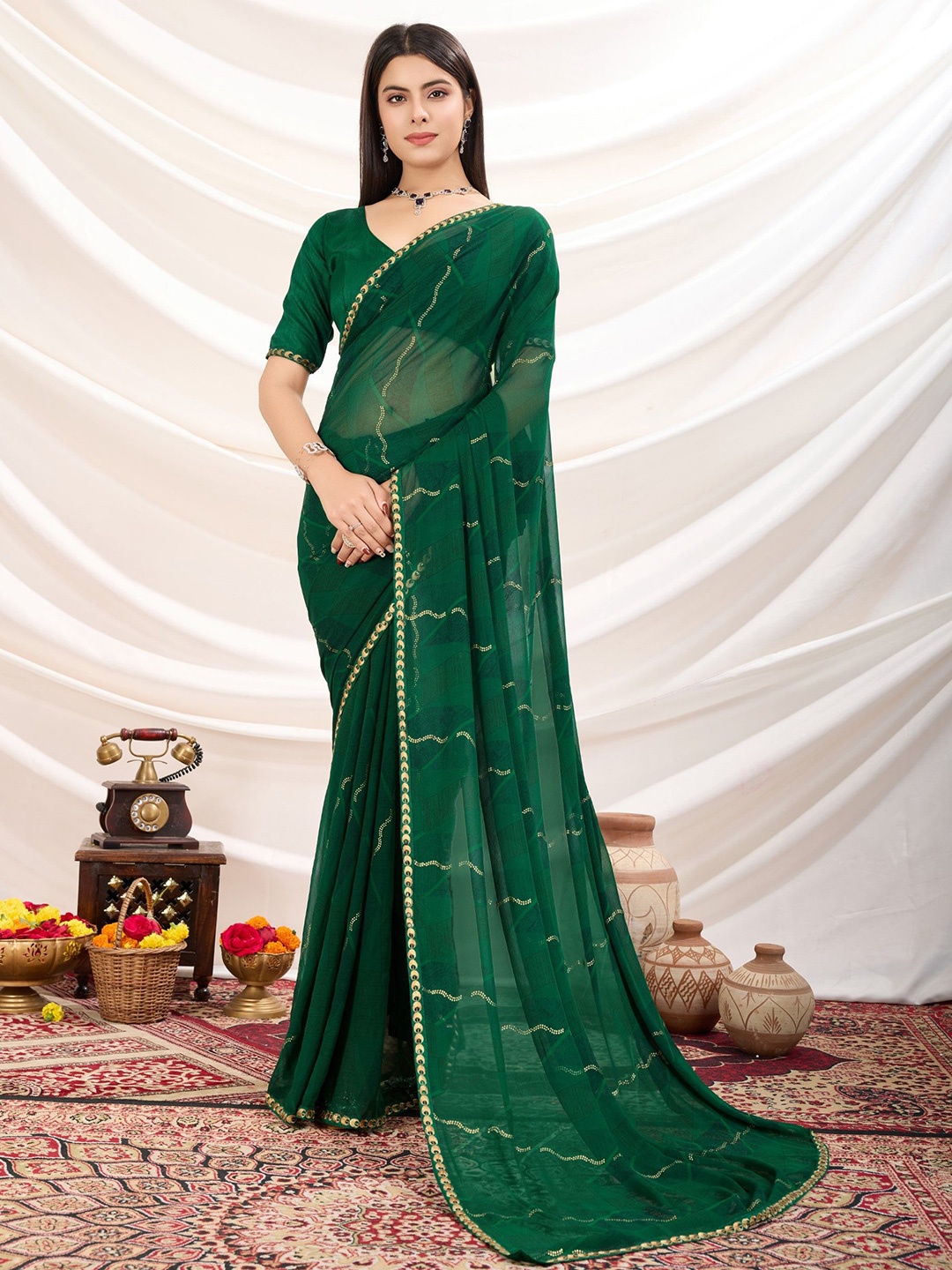 

DIVASTRI Embellished Zari Poly Georgette Saree, Green