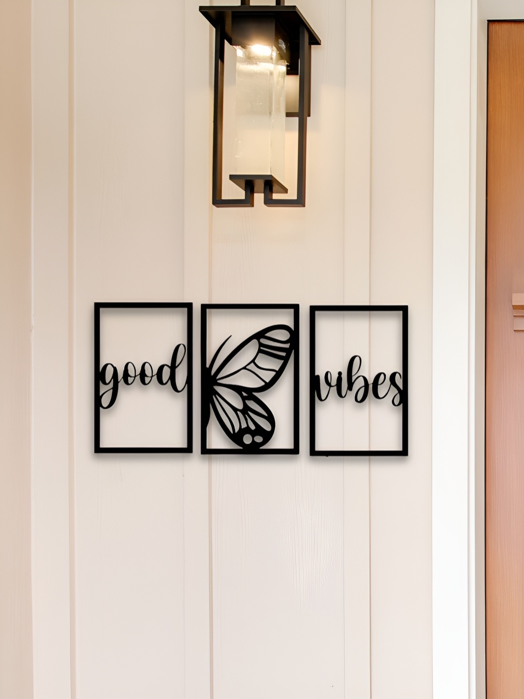

Loops n knots Black Textured Wooden Wall Art