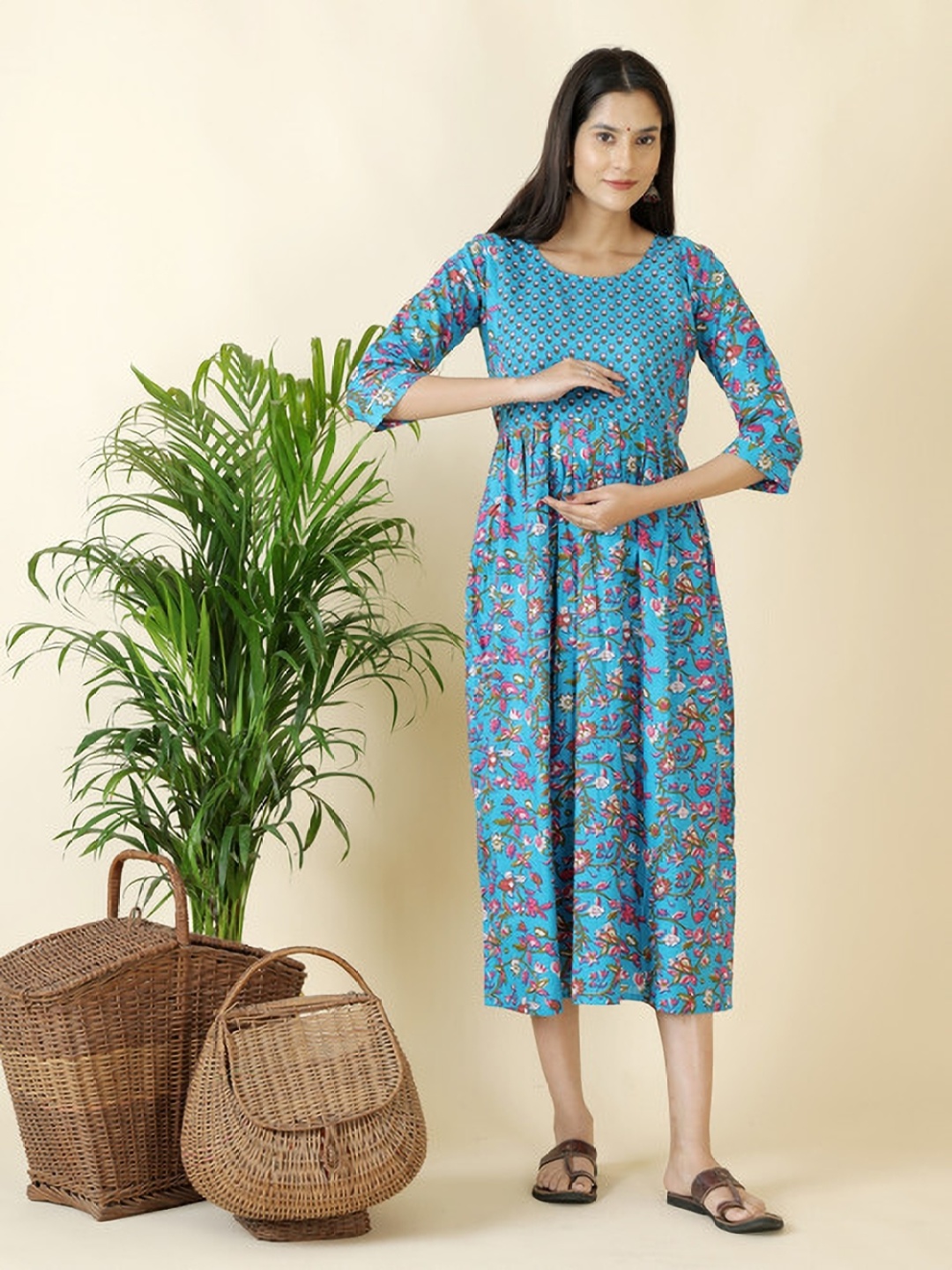 

Moda Rapido Women Printed Gotta Patti Anarkali Kurta, Multi