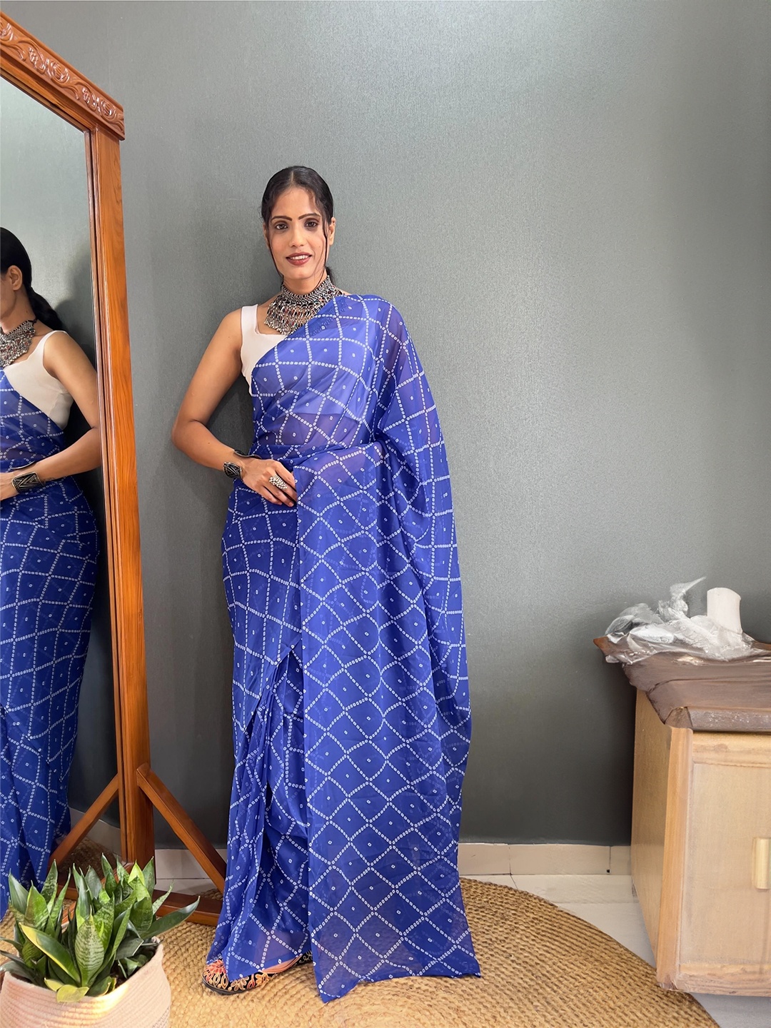 

Moda Rapido Bandhani Pure Georgette Ready to Wear Bandhani Saree, Blue
