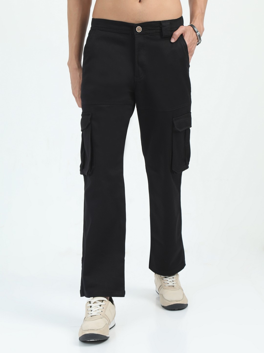

THE BEETEL HOUSE Men Relaxed Straight Fit Cargos Trousers, Black