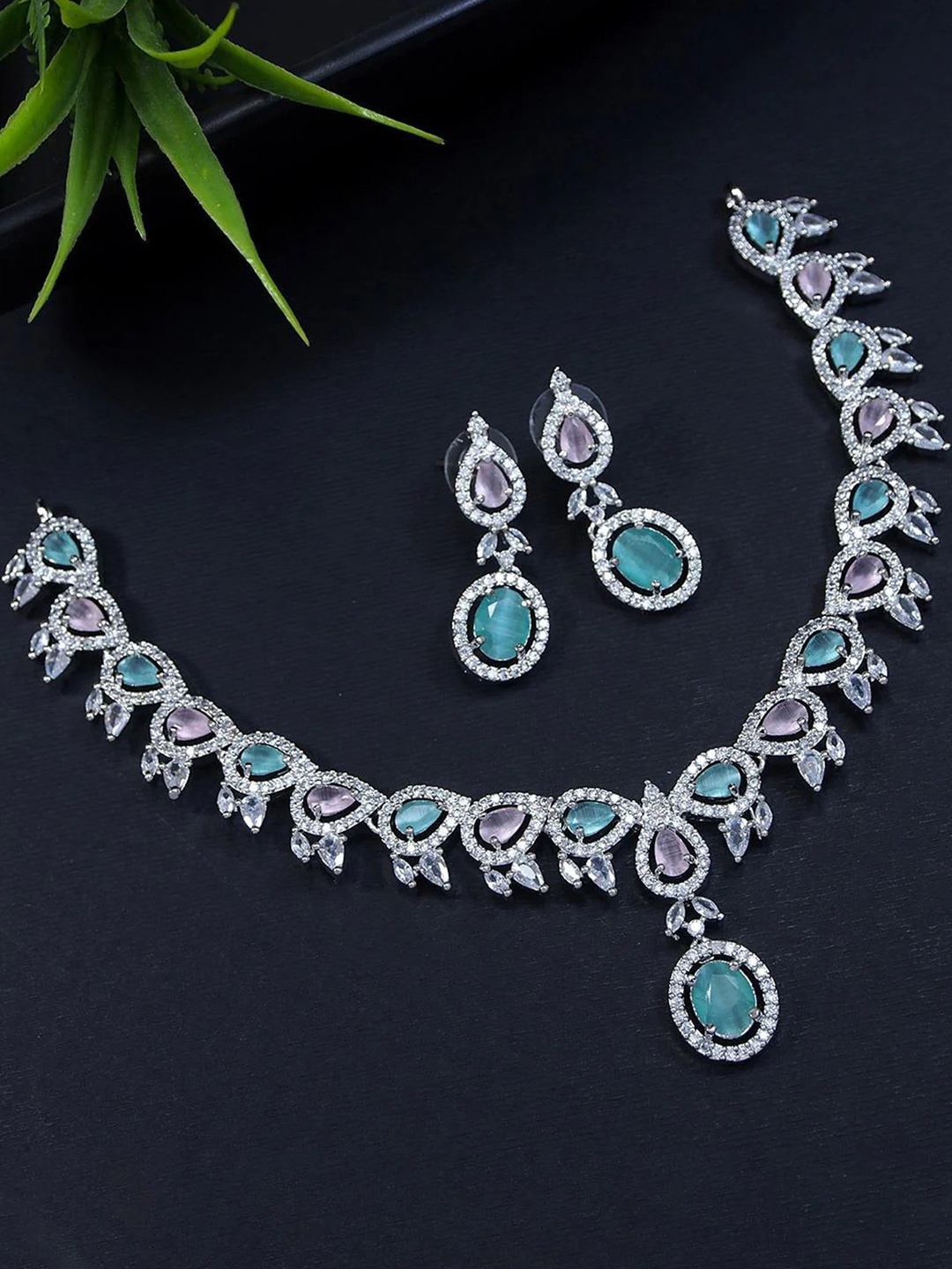 

Rangrozo Jewellery Sliver -Plated Stone Studded & Beaded Jewellery Set, Silver
