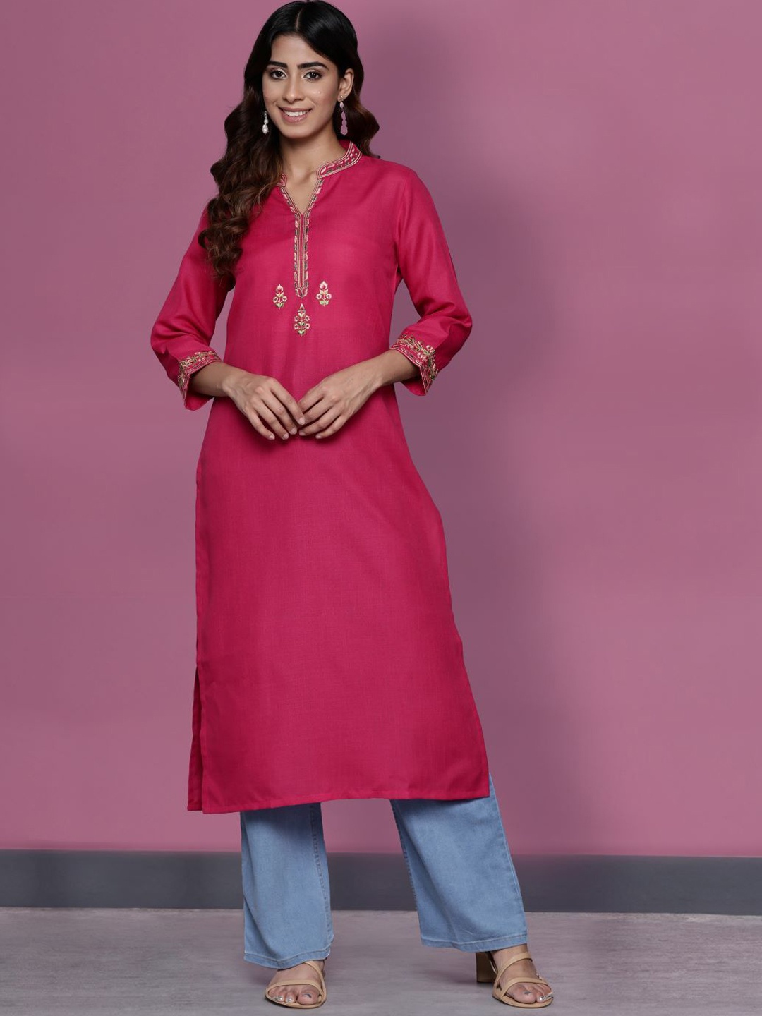 

KSUT Women Ethnic Motifs Embroidered Thread Work Kurta, Fuchsia
