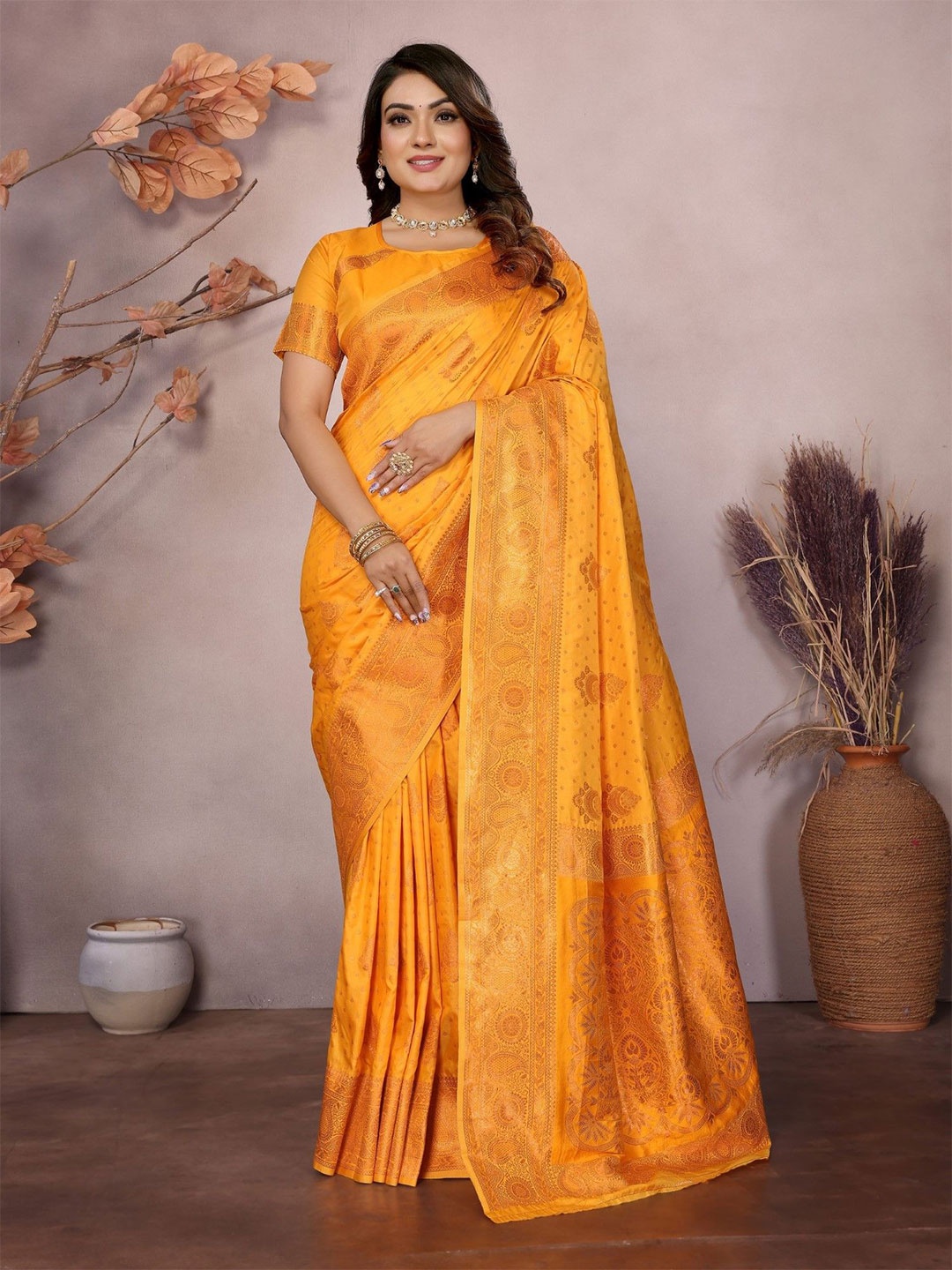 

DIVASTRI Woven Design Zari Silk Blend Banarasi Saree, Mustard