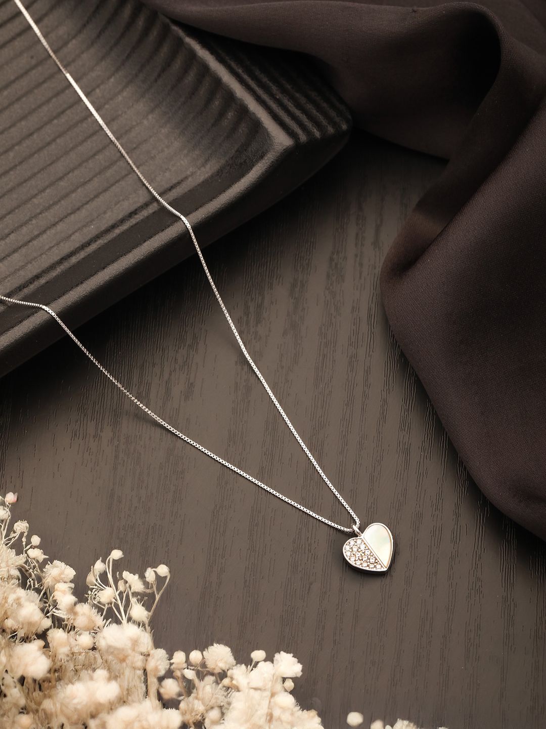 

SARAF SILVERETZ 925 Sterling Silver Rhodium-Plated Pendant & Chain